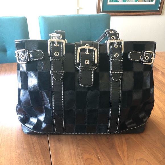 ISABELLA FIORE leather, patchwork bag. Excellent condition. Vintage black๐ - Picture 2 of 16